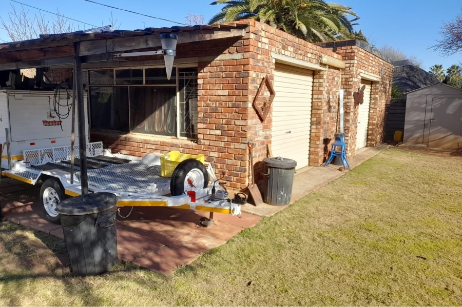 3 Bedroom Property for Sale in Flimieda North West